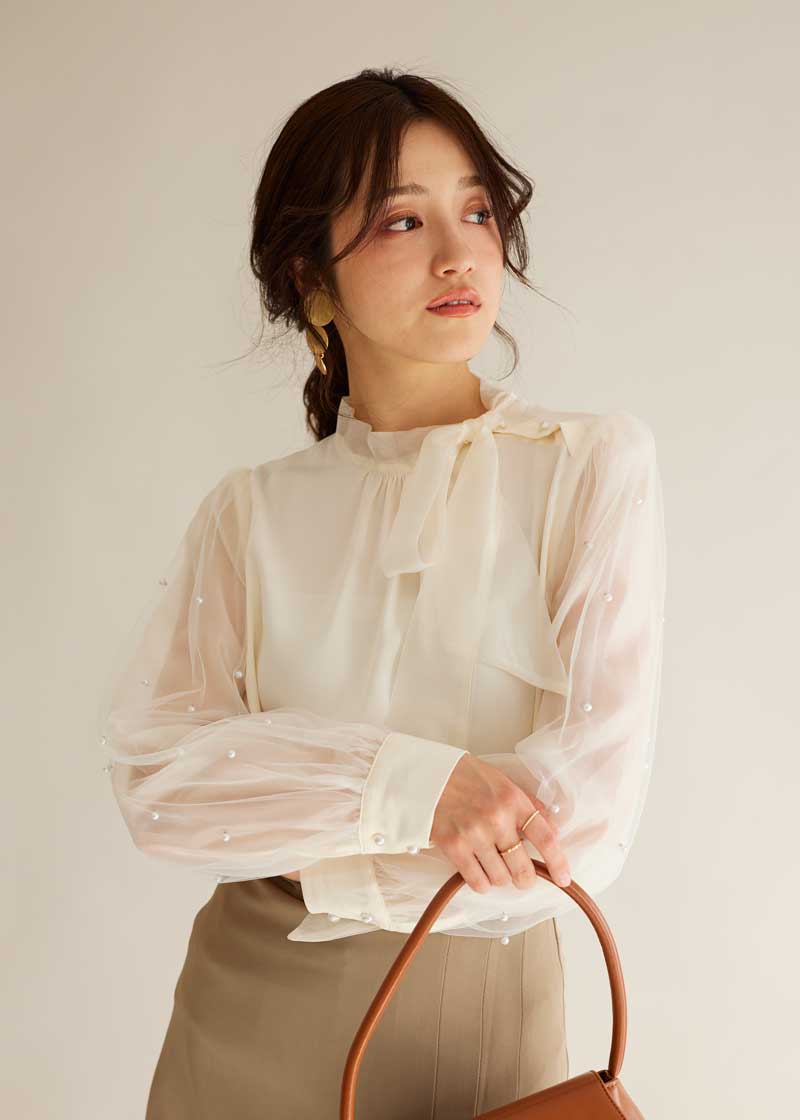 カネコイサオ ドットチュールブラウス 白